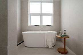Rubus Blue Berry - by Linnaeus Collection