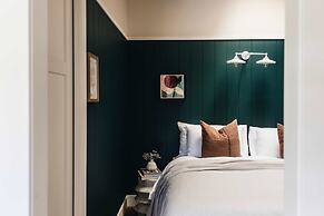 Moraea Farm Suite in Berry