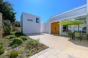 VIP Villa Panoramic Seaview Close to Beaches