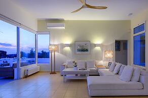 VIP Villa Panoramic Seaview Close to Beaches