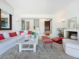 Perfect Seaside Villa Large Pool Boat Dock