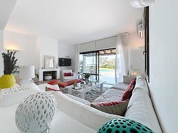 Perfect Seaside Villa Large Pool Boat Dock