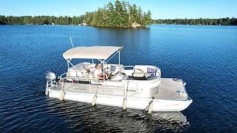 2 Romantic Island Cabins for 5 - Hot Tub Boat