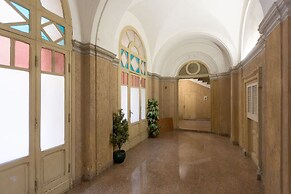 Colosseum Holidays - Three-bedroom Apartment