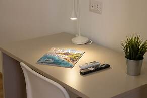 Colosseum Holidays - Three-bedroom Apartment