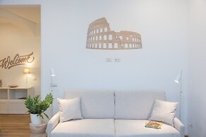 Colosseum Holidays - Three-bedroom Apartment