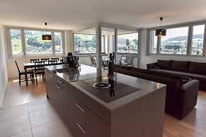 Dream View Apt With Homecinema Netflix Loggia