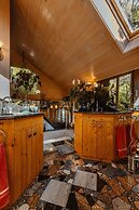5 BR Gstaad Paradise View Chalet With Outdoor Jacuzzi