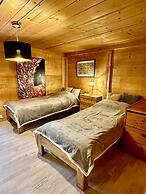 5 BR Gstaad Paradise View Chalet With Outdoor Jacuzzi