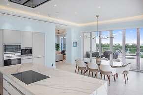 Oceanfront Penthouse and Patio at ONE Cable Beach