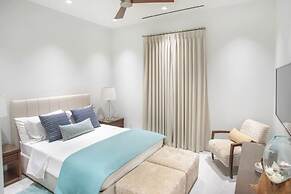 Oceanfront Penthouse and Patio at ONE Cable Beach