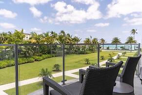 Modern Condo at One Cable Beach With Balcony