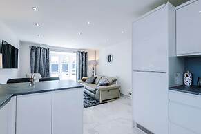 Modern 1BR Apartment in Whitefield