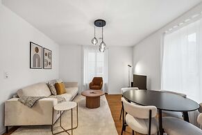 Modern 2 Bdr-flat top Location