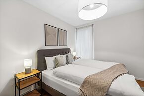 Modern 2 Bdr-flat top Location