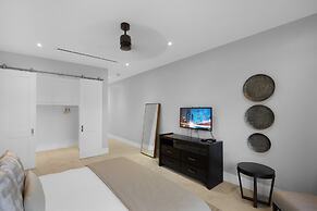 Two Bedroom Condo at One Cable Beach With Patio