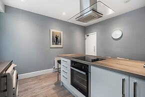 Modern Affordable Home - Contractors Leisure