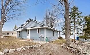 Long Lake Escape in Alpena