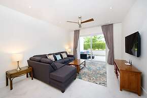 Cable Beach Condo Large Private Patio With BBQ