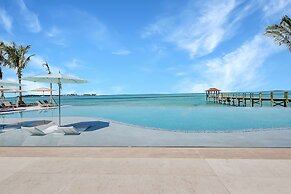 Beachfront 3 Bedroom Luxury Residence