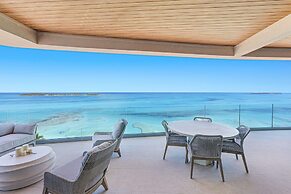 Beachfront 3 Bedroom Luxury Residence
