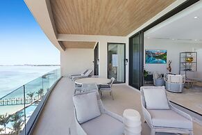 Beachfront 3 Bedroom Luxury Residence