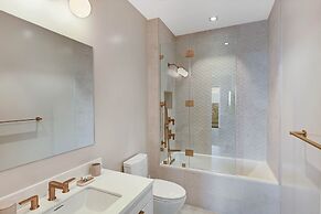 Beachfront 3 Bedroom Luxury Residence