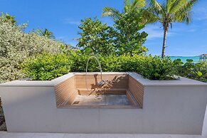 Beachfront 3 Bedroom Luxury Residence