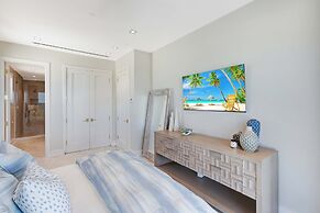 Beachfront 3 Bedroom Luxury Residence