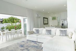 Lilypad Luxurious Cliffside Villa With Stunning Sea Views