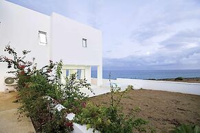 Lilypad Luxurious Cliffside Villa With Stunning Sea Views