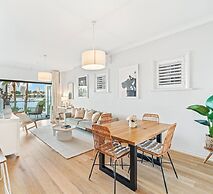 Cocos Apartment at Palm View Collective