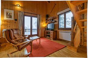 Chalet Les Jeunes - 8 Pax Swiss Ski Chalet
