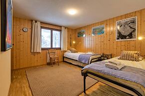 Chalet Les Jeunes - 8 Pax Swiss Ski Chalet