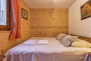 Beautiful Apartment Under Owners Chalet