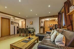 Beautiful Apartment Under Owners Chalet