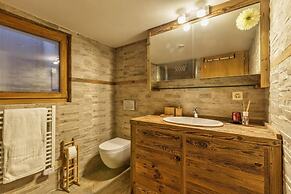 Beautiful Apartment Under Owners Chalet