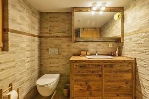 Beautiful Apartment Under Owners Chalet
