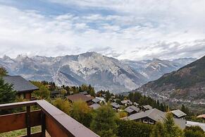 La Taniere Cozy Chalet With Incredible Views and Parking
