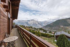 La Taniere Cozy Chalet With Incredible Views and Parking