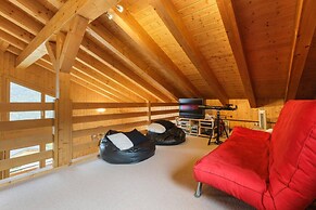 La Taniere Cozy Chalet With Incredible Views and Parking
