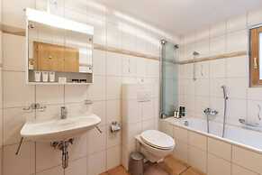 La Taniere Cozy Chalet With Incredible Views and Parking