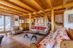 Luxury 10 pax Chalet With Incredible Views Garage