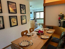 6 Person ski in out Apartment Great Views Garage