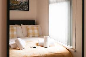 Charming 2 Bed-ensuites Fast Wi-fi