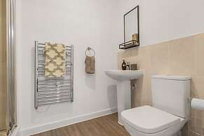 Harmony 5 Mins to City Centre Balcony Fast Wifi