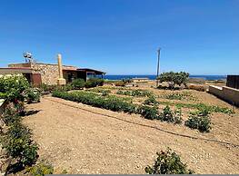 Michail Suites Afiartis Araki