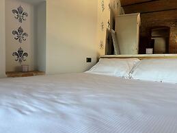 Tuscan Palace - Petit Apartment