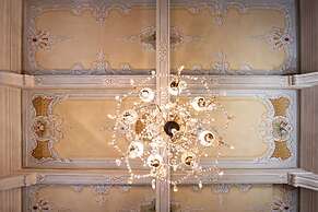 Tuscan Palace - Avignonesi