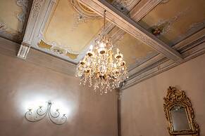 Tuscan Palace - Avignonesi